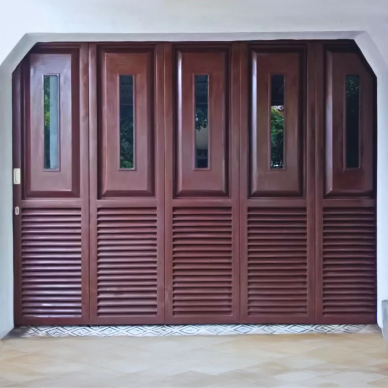 Pintu Lipat Besi